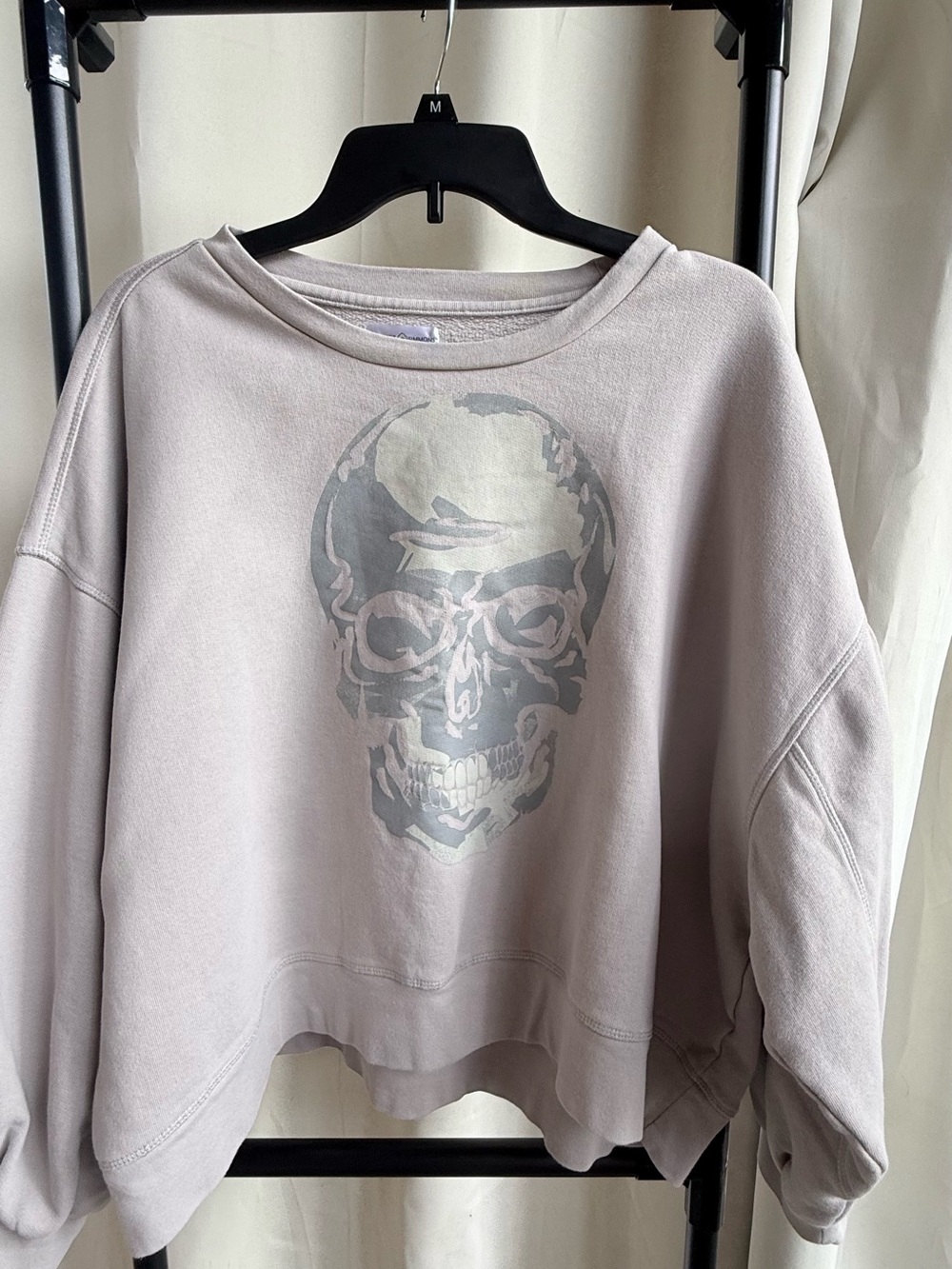 Women’s Light Lavender Skull Graphic Pullover Sweater